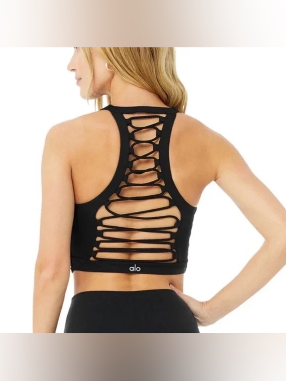 Alo Yoga Movement Sports Bra in black